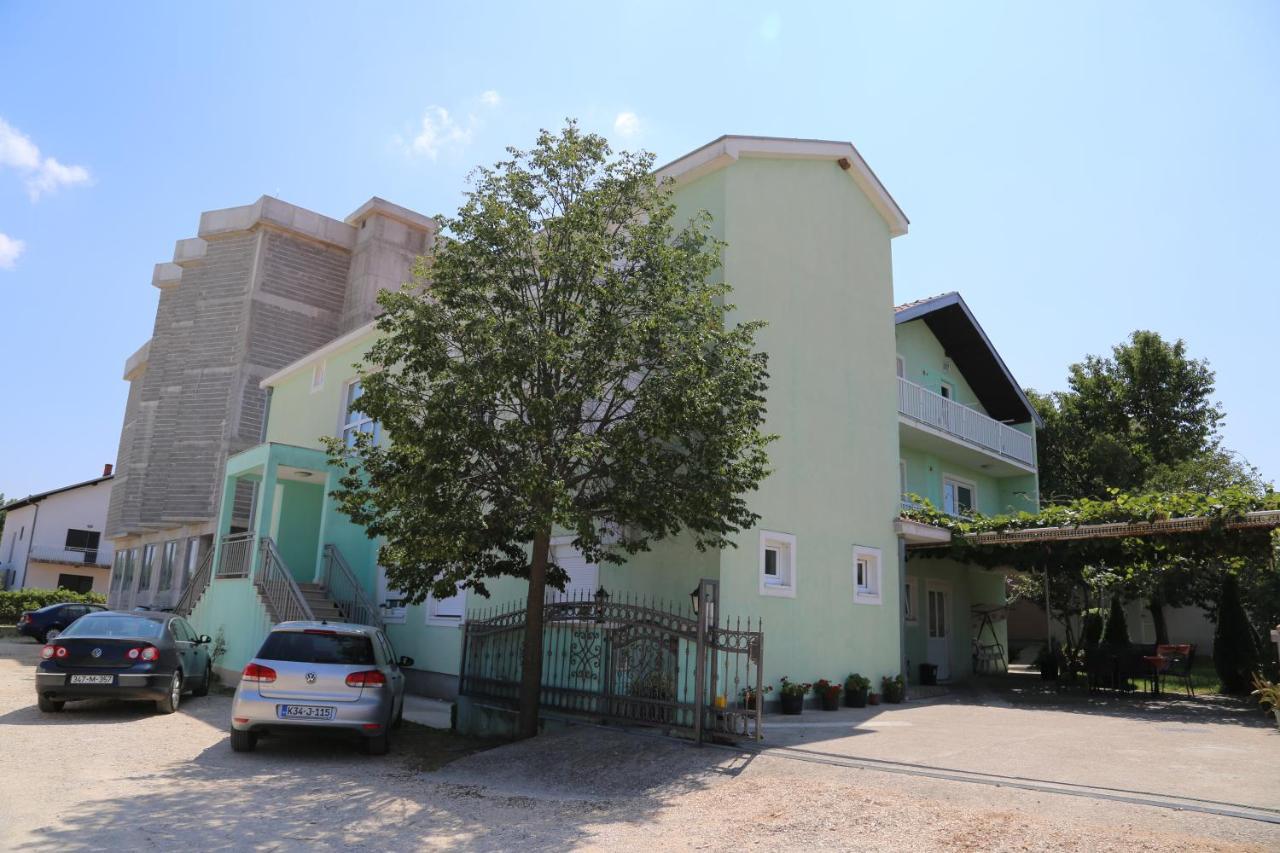 Hotel Pansion Devotions Međugorje Esterno foto